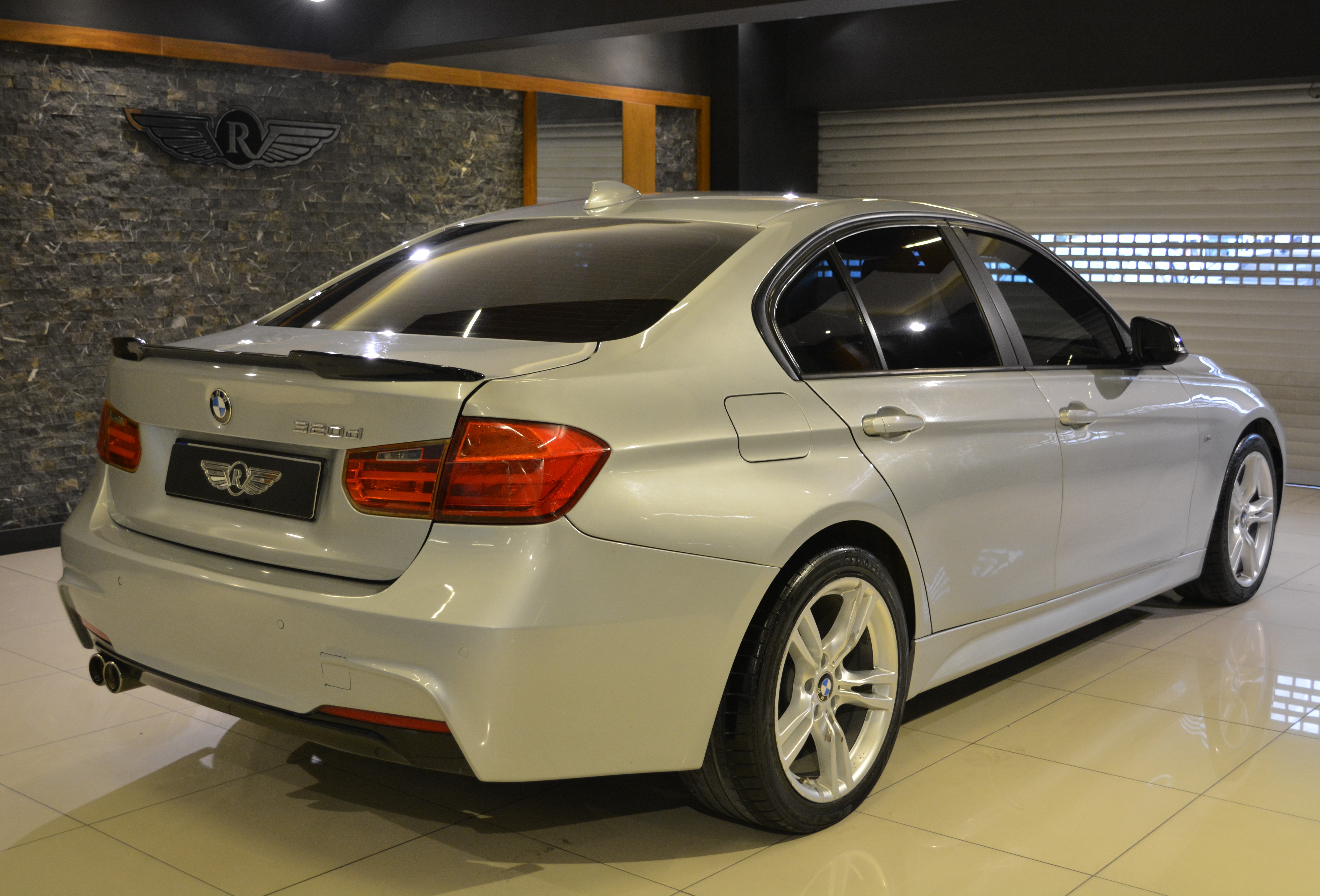 BMW  3.20D STANDART YENİ KASA