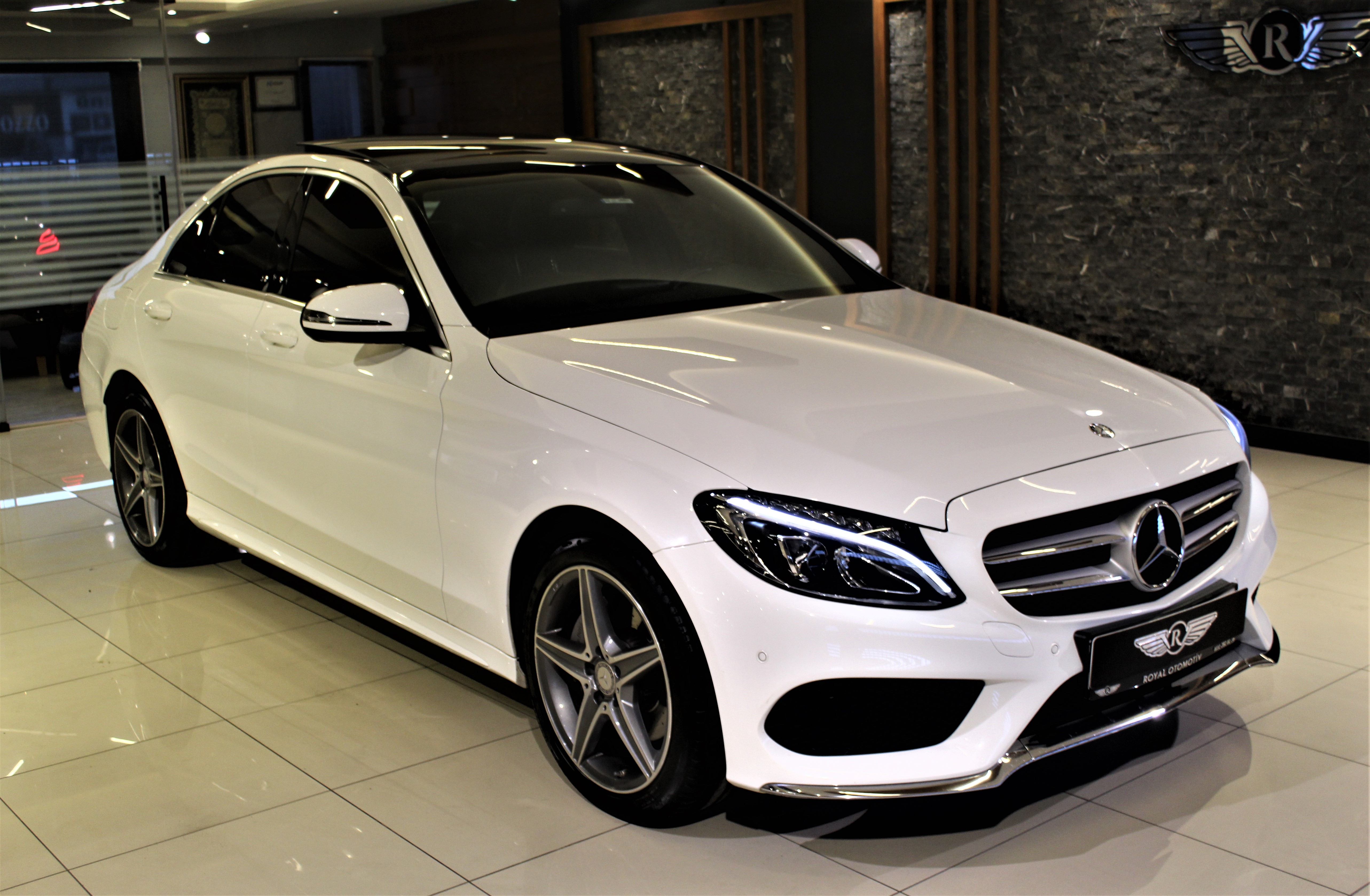 MERCEDES C200 D AMG İMZALI SERİ