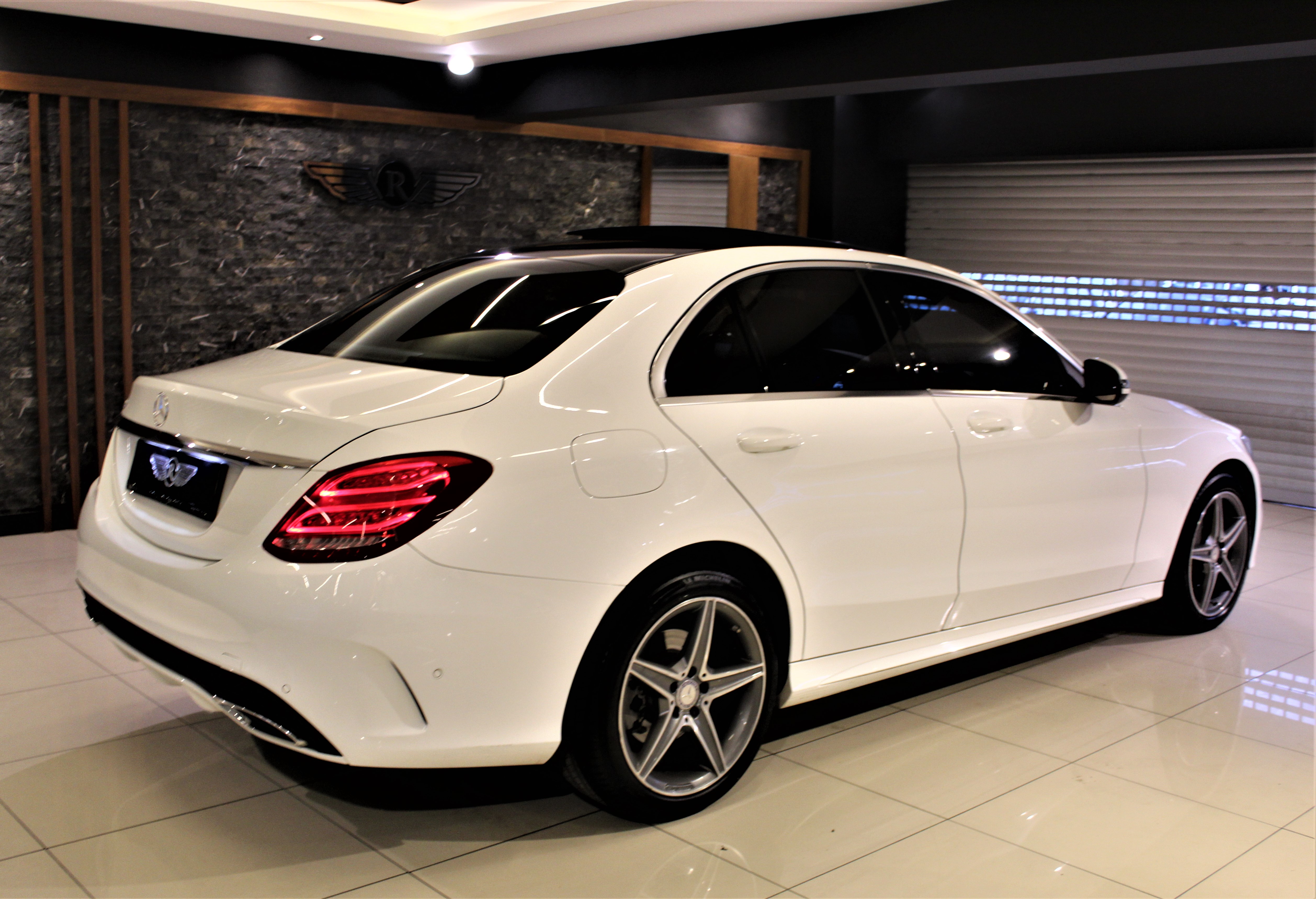 MERCEDES C200 D AMG İMZALI SERİ