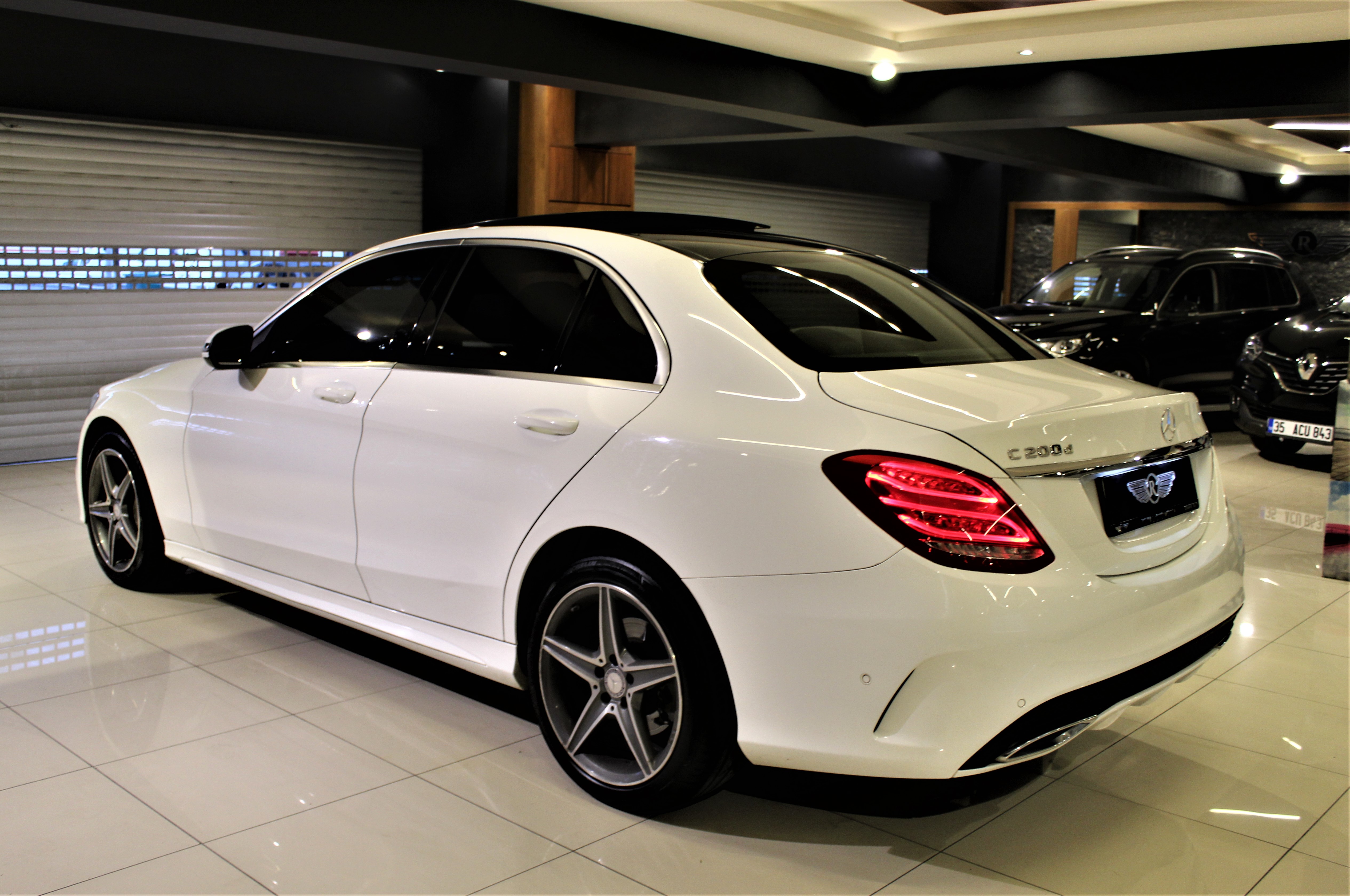 MERCEDES C200 D AMG İMZALI SERİ