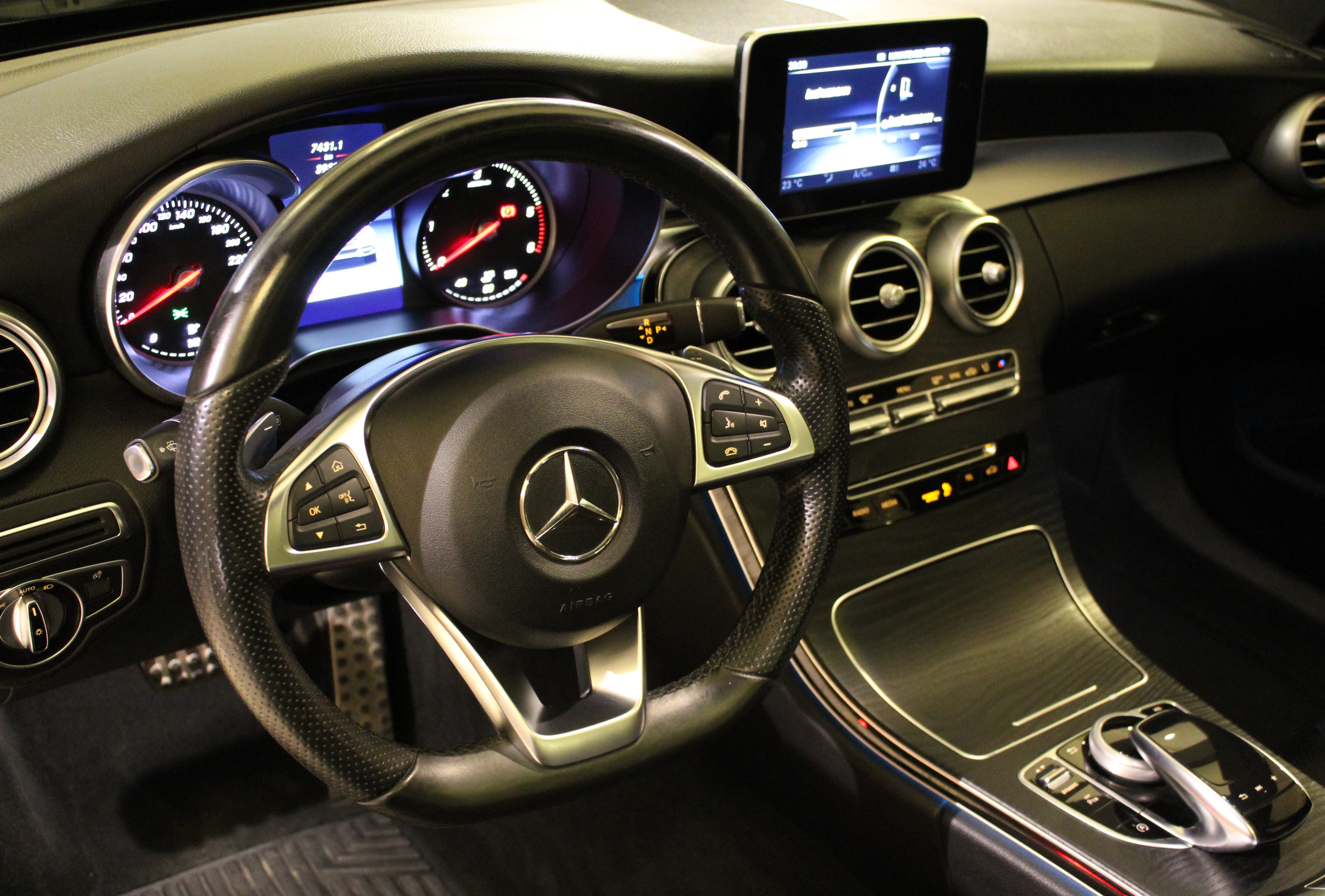 MERCEDES C200 D AMG İMZALI SERİ